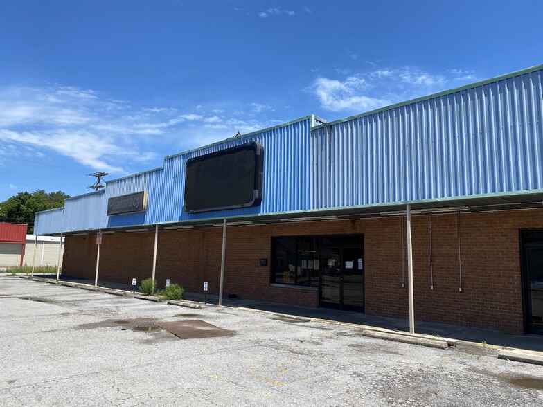 226 Broadway, Hartsville, TN for lease - Building Photo - Image 2 of 4