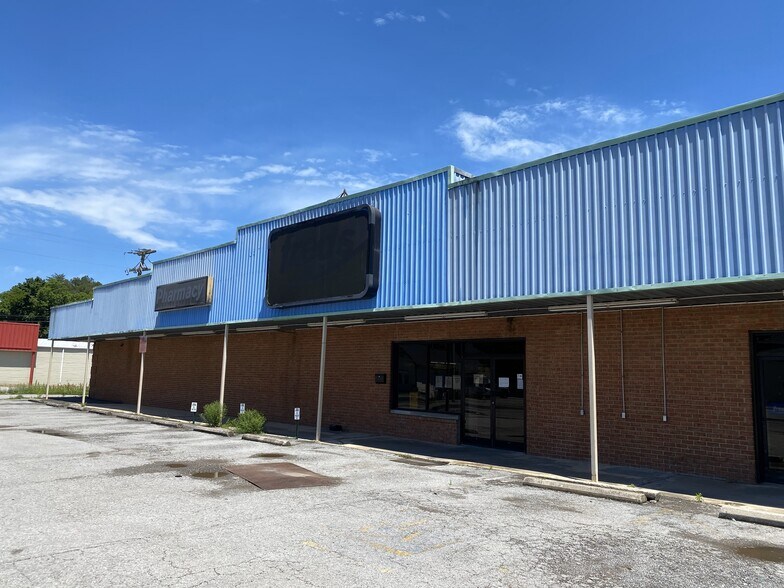 226 Broadway, Hartsville, TN à louer - Photo du bâtiment - Image 2 de 4