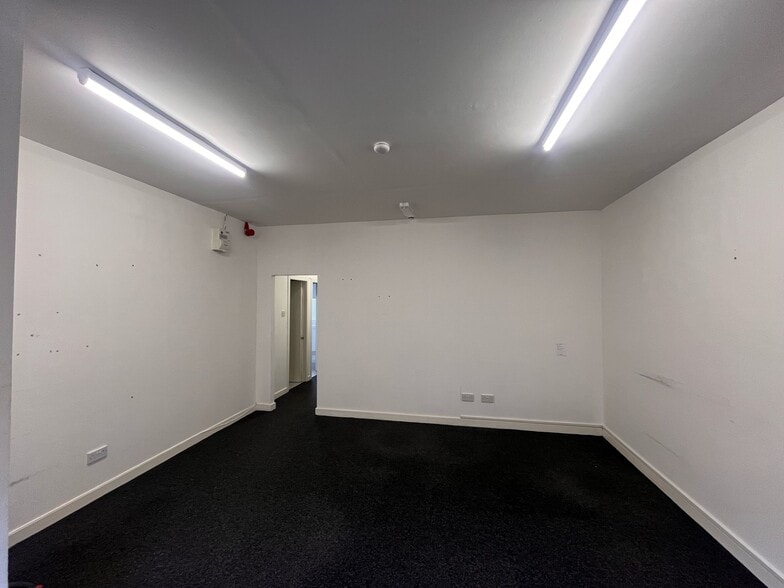 21-29 Hathaway St, Glasgow for lease - Interior Photo - Image 3 of 7