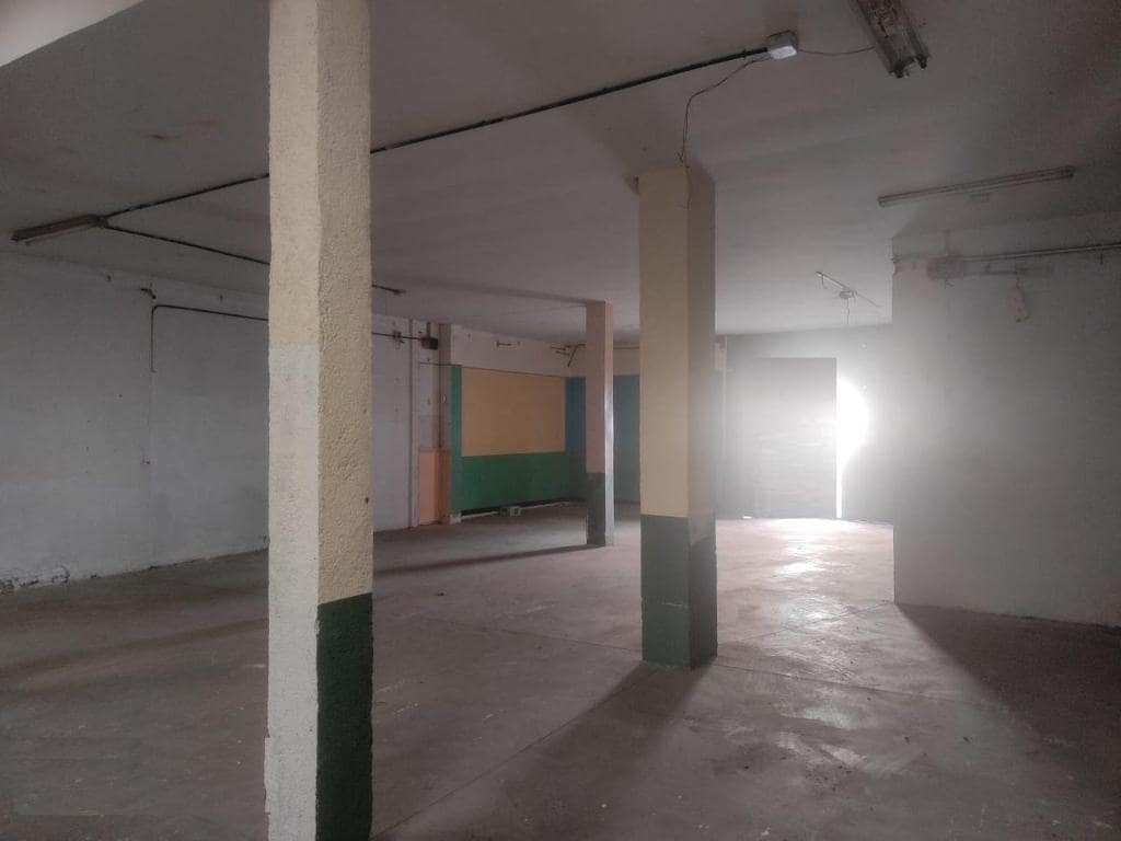 Calle Hachero, 26, Madrid, MAD 28053 - Unit 1 -  - Interior Photo - Image 1 of 4