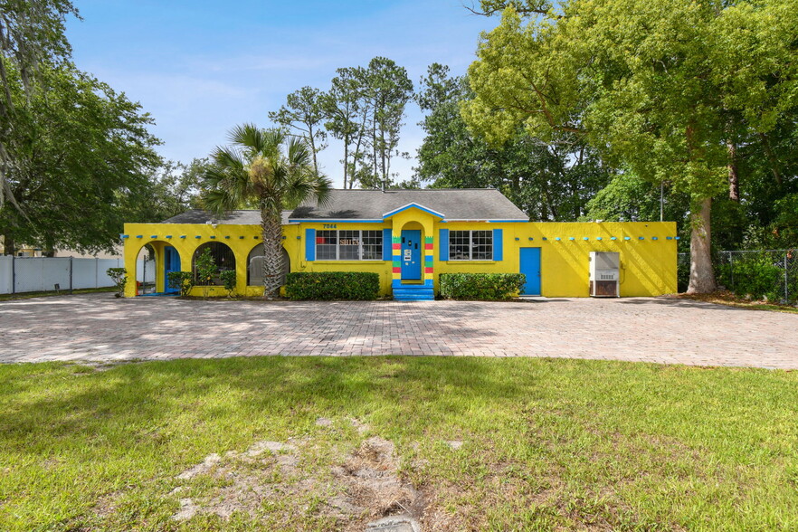 7044 Beach Blvd, Jacksonville, FL for sale - Building Photo - Image 1 of 51