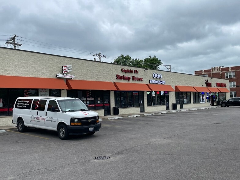 5633-5647 Roosevelt Rd, Cicero, IL for lease - Building Photo - Image 2 of 3