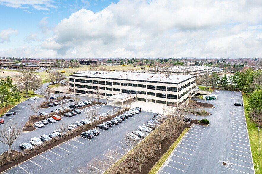 300 Sentry Pkwy E, Blue Bell, PA for lease - Aerial - Image 2 of 4