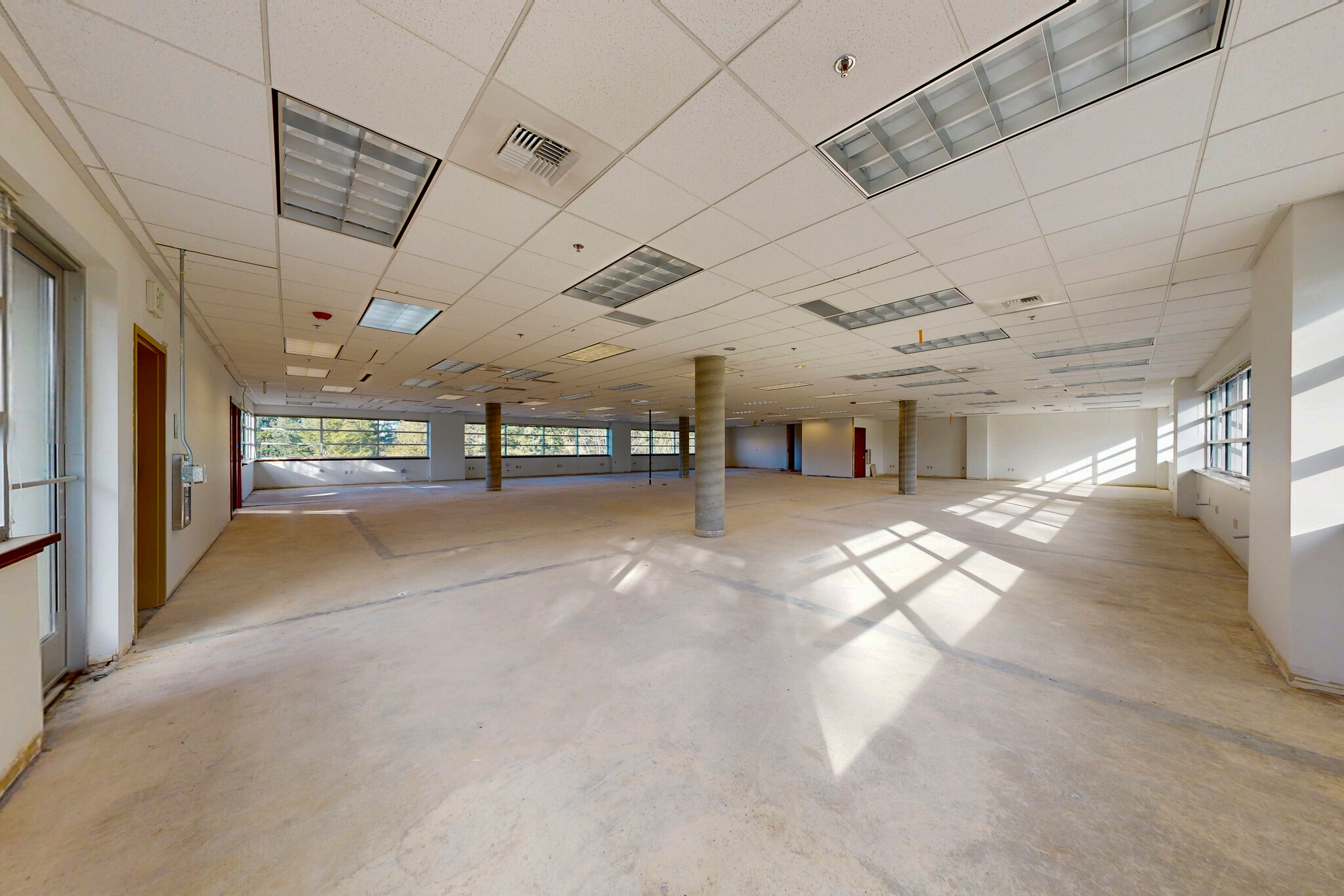 676 Woodland Square Loop SE, Lacey, WA for lease Interior Photo- Image 1 of 18