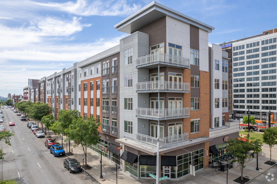 255 Calhoun St, Cincinnati, OH à louer - Photo du bâtiment - Image 1 de 4