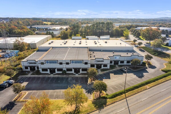 6000 Pelham Rd, Greenville, SC à vendre Photo du bâtiment- Image 1 de 52