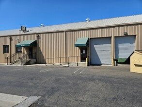 615-621 Kansas Ave, Modesto, CA for lease Interior Photo- Image 2 of 18