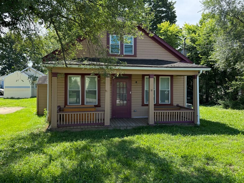 Motel & House portefeuille de 1 propriétés à vendre sur LoopNet.ca - Photo du bâtiment - Image 3 de 9
