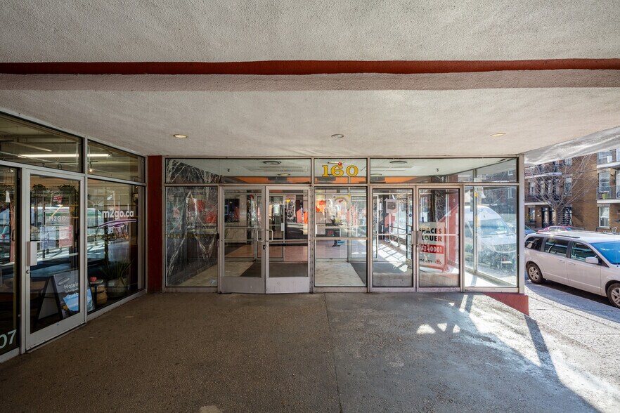 5455 De Gaspé Av, Montréal, QC à louer - Photo du bâtiment - Image 3 de 8