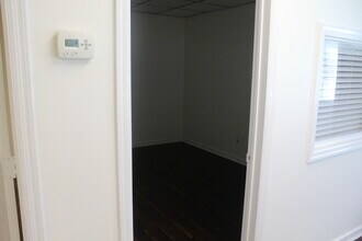 3321 Doris Ave, Ocean, NJ for lease Interior Photo- Image 2 of 8