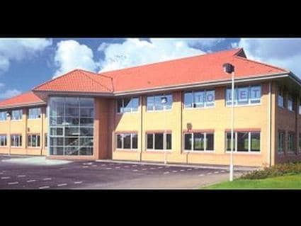 Carnegie Ave, Dunfermline for lease Building Photo- Image 1 of 13