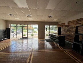 2515 Ellsworth Rd, Ypsilanti, MI à louer Photo intérieure- Image 1 de 4