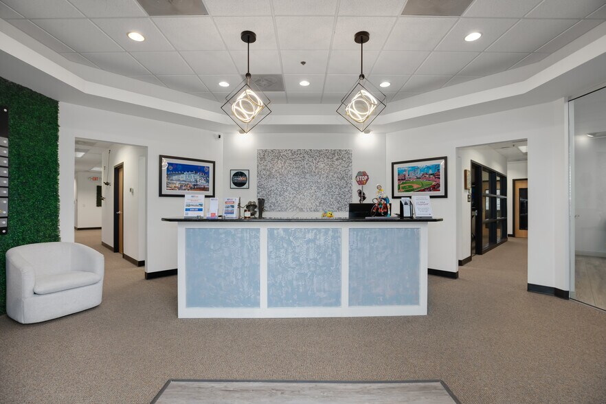 691 Trade Center Blvd, Chesterfield, MO à louer - Hall d’entrée - Image 3 de 16