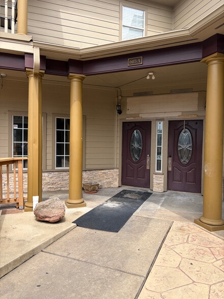 605 6th St, Kemah, TX for lease - Building Photo - Image 3 of 8