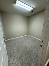 3700 Palmetto Pointe Blvd, Myrtle Beach, SC à louer Photo intérieure- Image 1 de 5