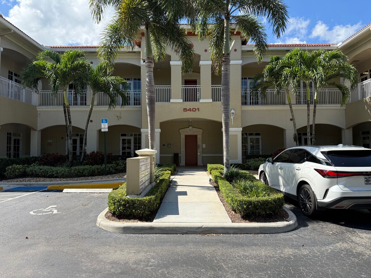 5401 N University Dr, Coral Springs, FL 33067 - Unit 204 - - Interior Photo - Image 1 of 16