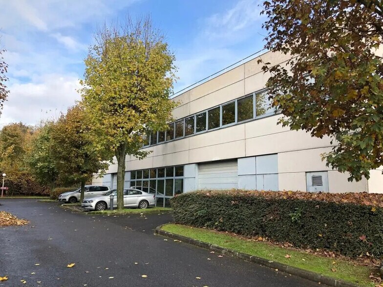 Flex in Roissy-en-France for lease - Building Photo - Image 2 of 5