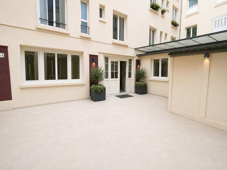21 Rue De La Roquette, Paris for sale - Building Photo - Image 3 of 7
