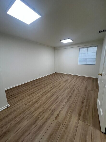 6210 Wilshire Blvd, Los Angeles, CA à louer - Photo du bâtiment - Image 2 de 7