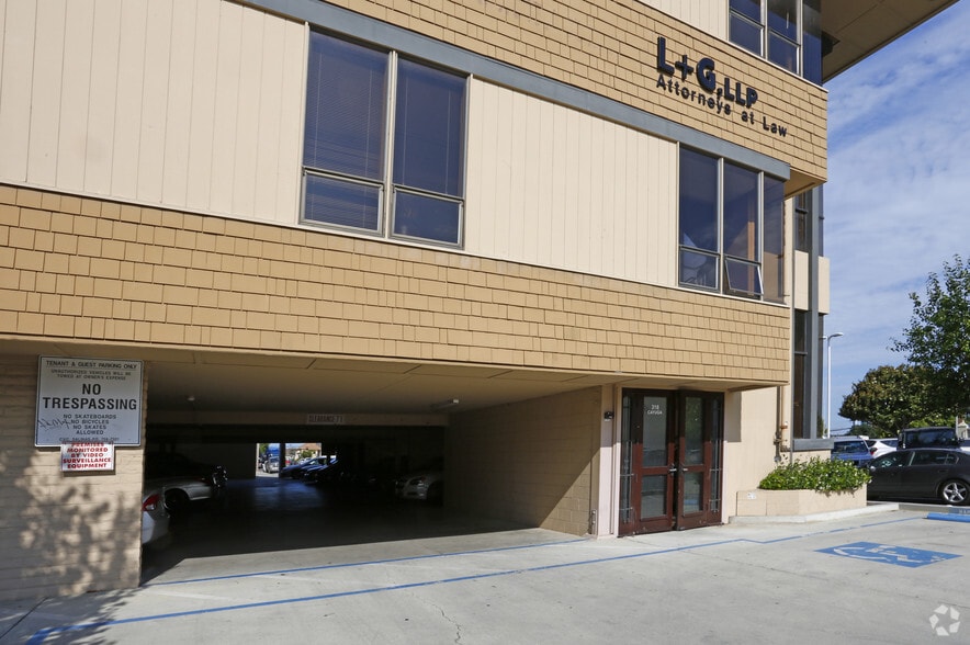 318 Cayuga St, Salinas, CA for sale - Building Photo - Image 3 of 10