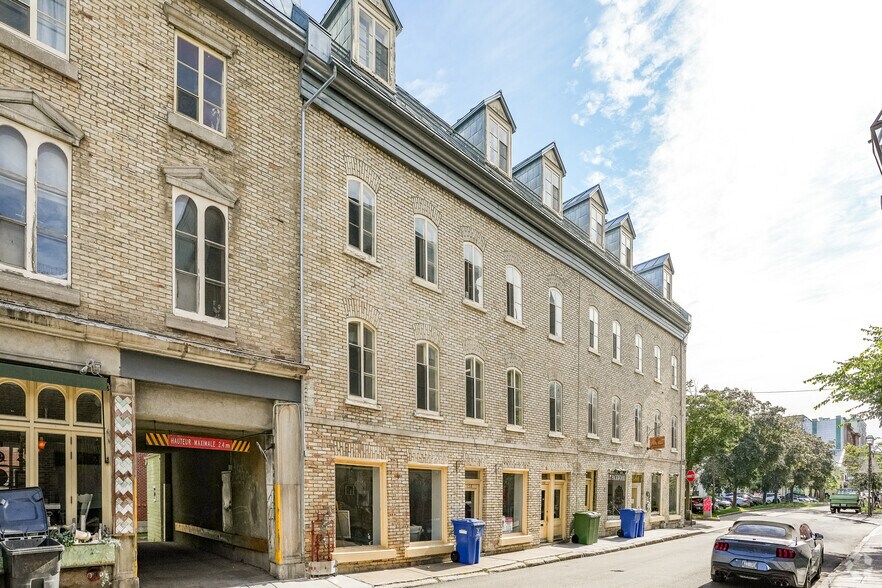 152-160 Rue Saint-Paul, Québec, QC à louer - Photo du bâtiment - Image 2 de 2