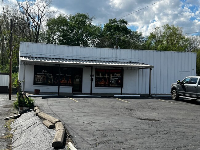 More details for 1721 Woodman Dr, Dayton, OH - Retail for Sale