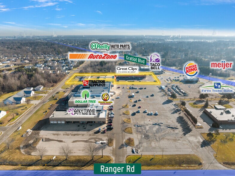 3180-3280 Gratiot Ave, Marysville, MI à louer - Photo du bâtiment - Image 2 de 6