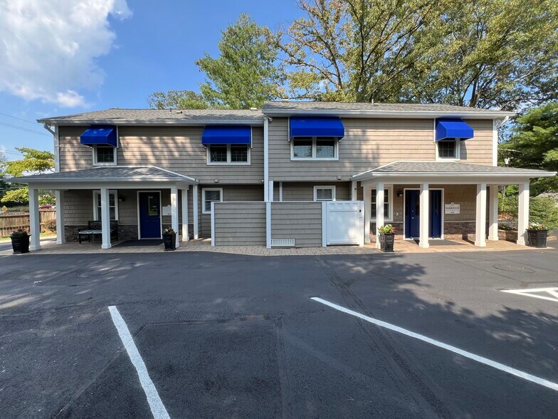 645-647 Ridgely Ave, Annapolis, MD à louer - Photo du bâtiment - Image 1 de 8