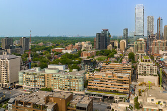 55 Avenue Rd, Toronto, ON - AÉRIEN  Vue de la carte