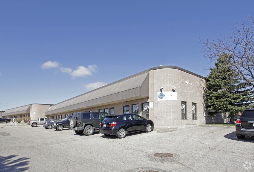 18 Strathearn Ave, Brampton, ON for sale - Primary Photo - Image 1 of 1