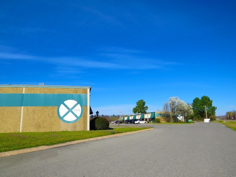 1305 N Hills Blvd, North Little Rock, AR for lease - Building Photo - Image 2 of 6