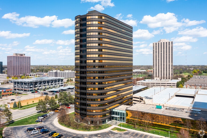4000 Town Center, Southfield, MI for lease - Building Photo - Image 1 of 12