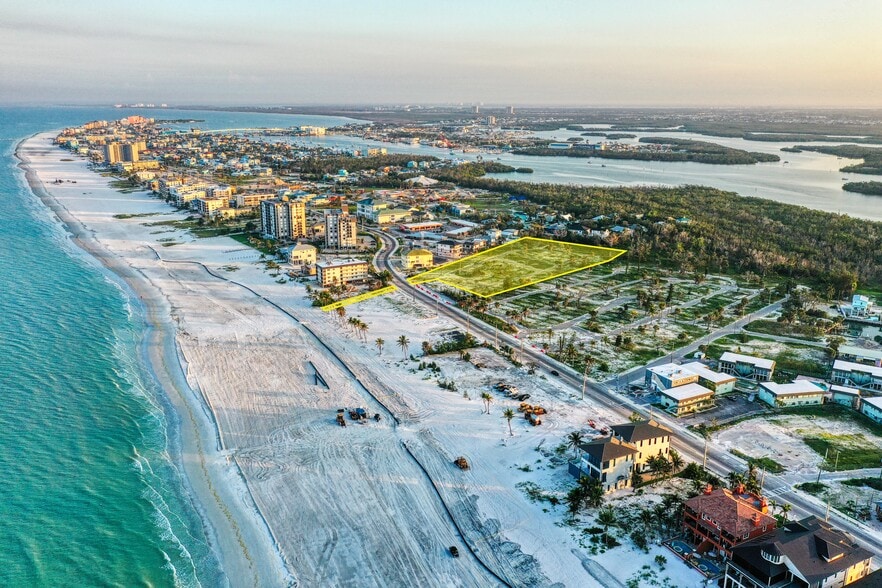 2945 Estero Blvd, Fort Myers Beach, FL for sale - Primary Photo - Image 1 of 25