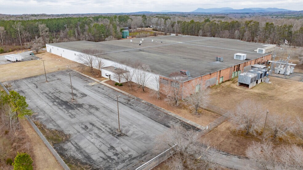 1660 US 311 Hwy N, Walnut Cove, NC à vendre - Photo du bâtiment - Image 3 de 7