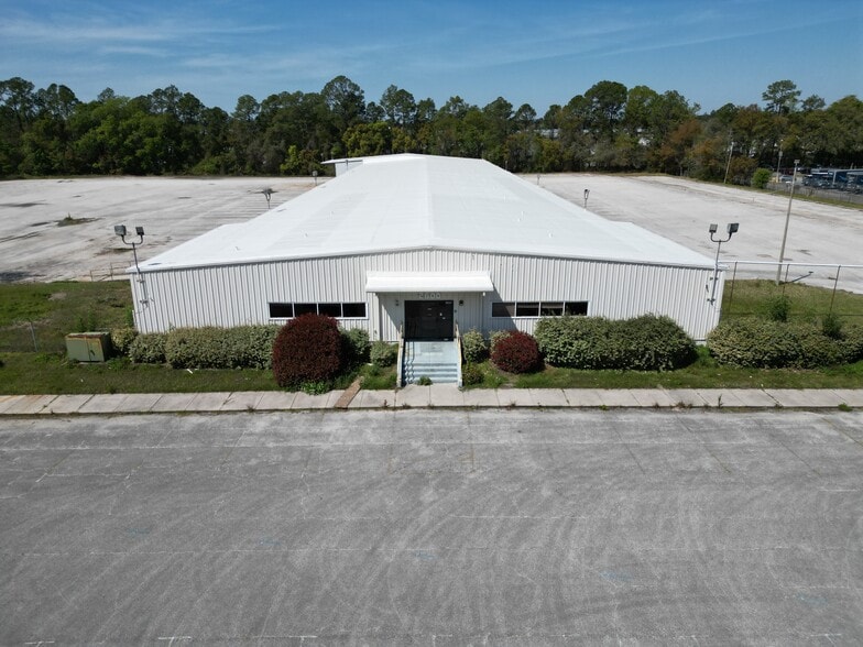 2600 Lloyd Rd, Jacksonville, FL à louer - Photo du bâtiment - Image 2 de 6