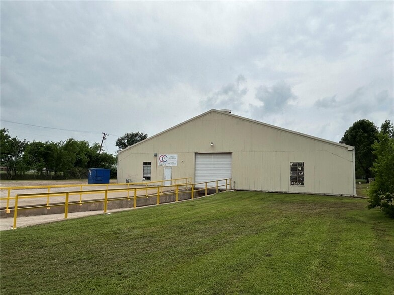 616 S 9th St, Corsicana, TX for sale - Building Photo - Image 2 of 40