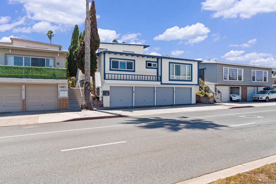 1436 Manhattan Beach Blvd, Manhattan Beach, CA for sale - Building Photo - Image 3 of 10