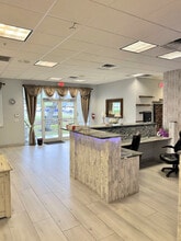 7385 Radio Rd, Naples, FL for lease Interior Photo- Image 2 of 3