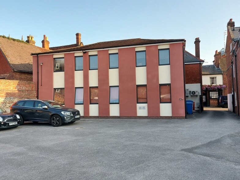 27 The Parade, Marlborough for lease - Building Photo - Image 2 of 2