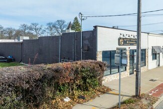 Plus de détails pour 134-140 Merrick Rd, Amityville, NY - Commerce de détail à louer