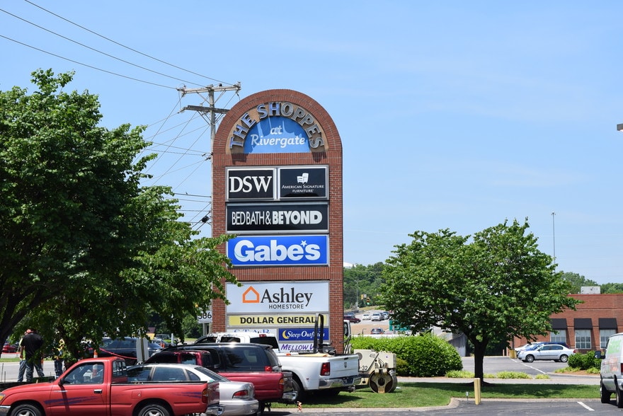 2136-2196 Gallatin Pike N, Madison, TN à louer - Photo du bâtiment - Image 2 de 24