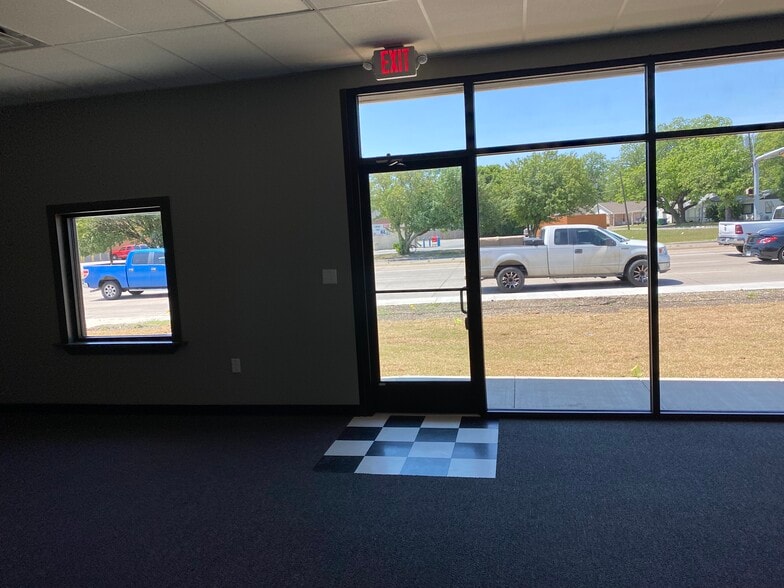 316 W University Dr, McKinney, TX for sale - Building Photo - Image 2 of 16