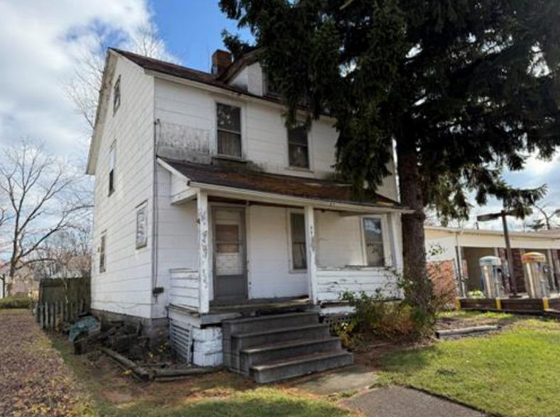 318-322-330 Prospect, Elyria, OH portfolio of 3 properties for sale on LoopNet.ca - Building Photo - Image 2 of 3