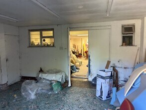 203 Birmingham Rd, Bromsgrove for lease Interior Photo- Image 2 of 3