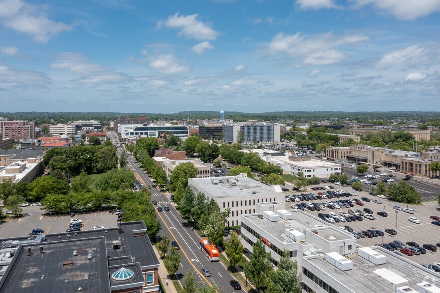 1399 Franklin Ave, Garden City, NY for lease - Aerial - Image 2 of 7