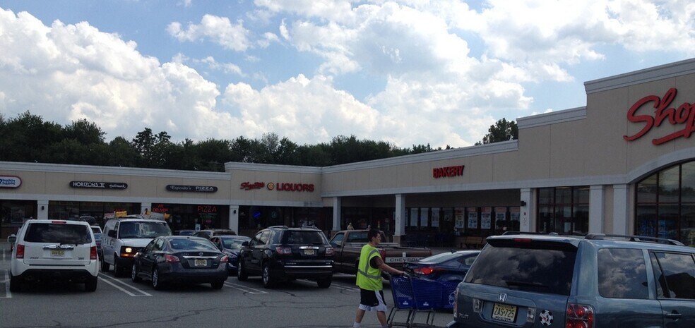 411-495 Old Hook Rd, Emerson, NJ à louer - Photo du bâtiment - Image 2 de 9