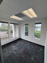 28170 SW Boberg Rd, Wilsonville, OR for lease Interior Photo- Image 1 of 10
