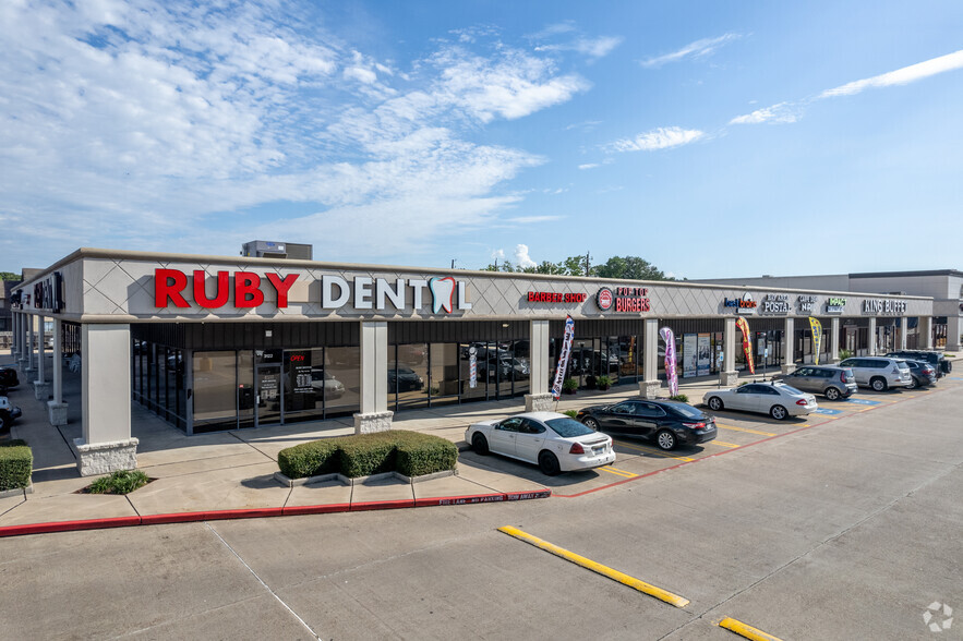 3100-3122 FM 528, Webster, TX for lease - Building Photo - Image 3 of 9