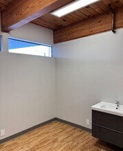 1363-1375 S Eliseo Dr, Larkspur, CA for lease Interior Photo- Image 2 of 7