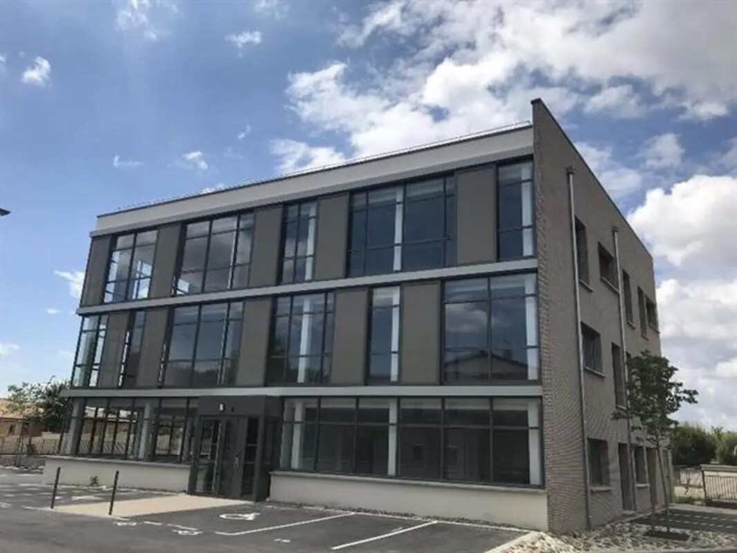 Office in Colomiers for lease Building Photo- Image 1 of 16